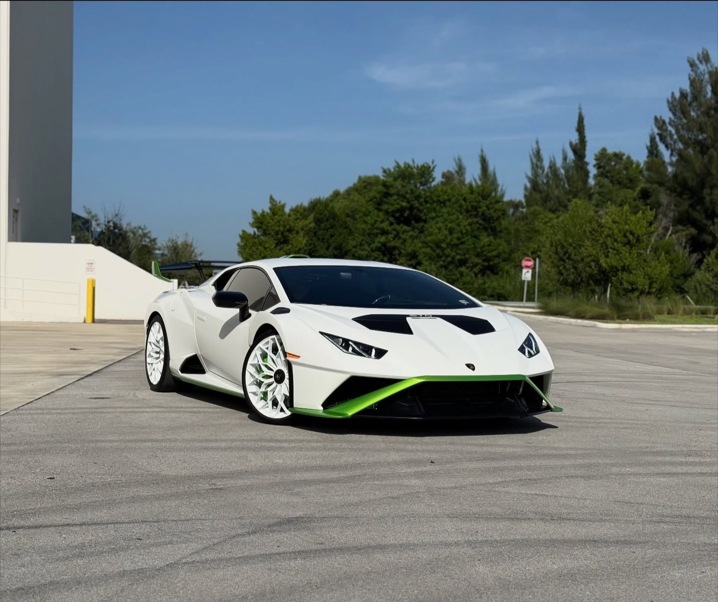 Pearl white Lamborghini Huracan wrapped by KG Auto Wraps